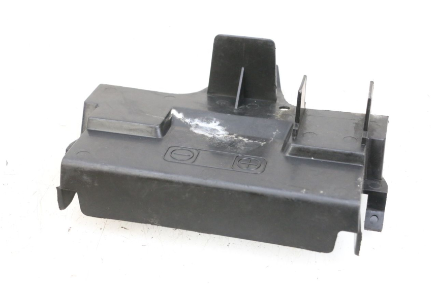 photo de CACHE BATTERIE SUZUKI BURGMAN EXECUTIVE ABS 650 (2006 - 2012) - Zoom état d’usage