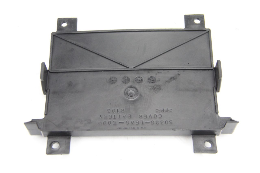 photo de CACHE BATTERIE KYMCO DINK 4T 50 (2007 - 2018) - Zoom état d’usage