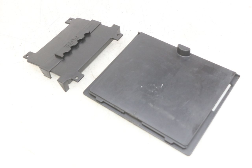 photo de CACHE BATTERIE KYMCO DOWNTOWN ABS 125 (2015 - 2017) - Vue principale