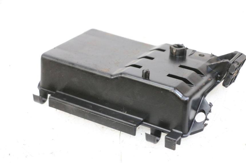 photo de CACHE BATTERIE GILERA RUNNER LC 50 (1997 - 1998)