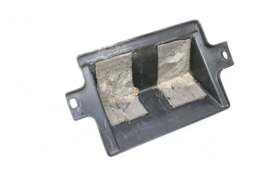 photo de CACHE BATTERIE SUZUKI GSF N BANDIT 1200 (2001 - 2005) - Autre angle de vue