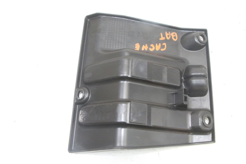 photo de CACHE BATTERIE HONDA FORZA 125 (2021 - 2025)