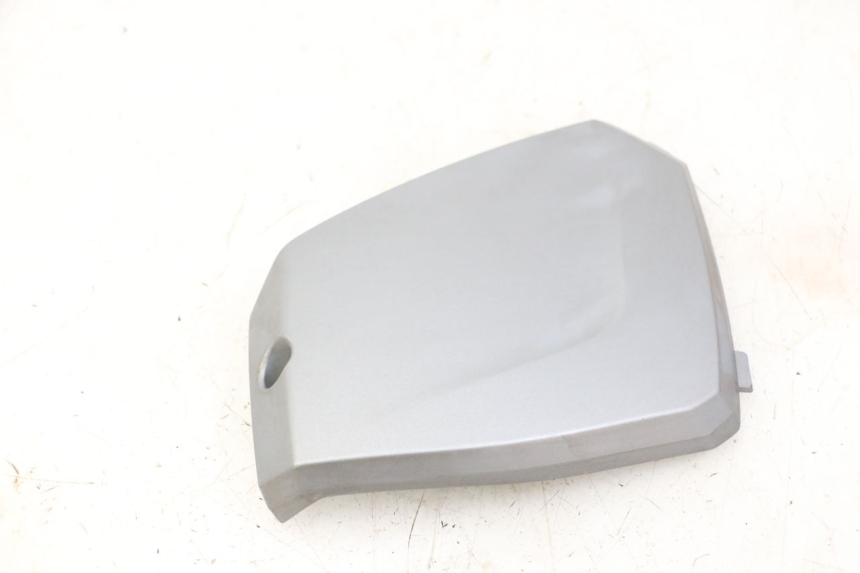 photo de CACHE BATTERIE SYM JOYMAX 125 (2010 - 2017)