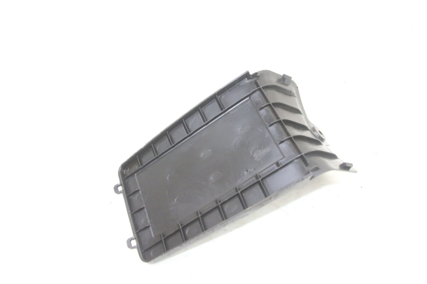 photo de CACHE BATTERIE PEUGEOT KISBEE 2T 50 (2010 - 2017)