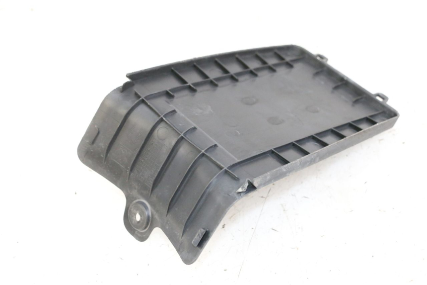 photo de CACHE BATTERIE PEUGEOT KISBEE 2T 50 (2010 - 2017)