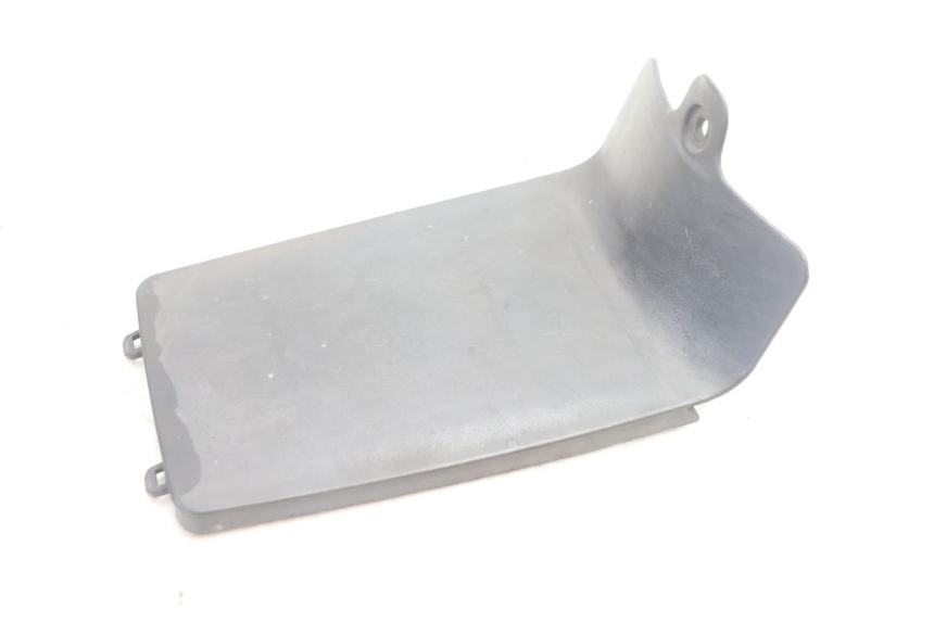 photo de CACHE BATTERIE PEUGEOT KISBEE 2T 50 (2010 - 2017) - Gros plan technique