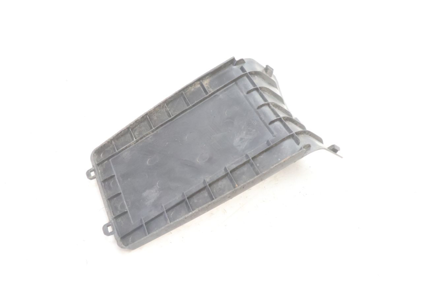 photo de CACHE BATTERIE PEUGEOT KISBEE 2T 50 (2010 - 2017) - État de surface