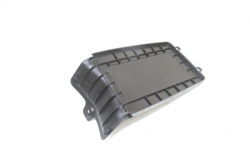 photo de CACHE BATTERIE PEUGEOT KISBEE 4T 50 (2018 - 2022)