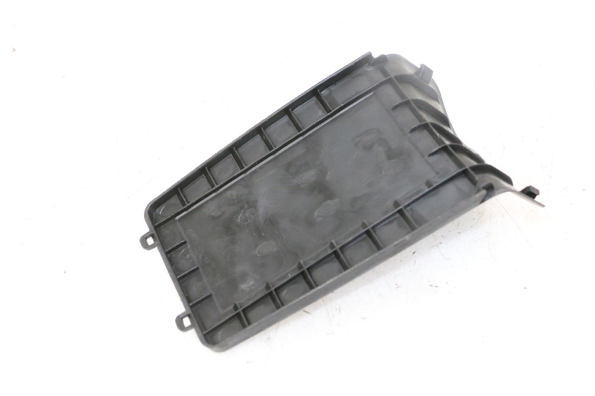 photo de CACHE BATTERIE PEUGEOT KISBEE 4T 50 (2018 - 2022)