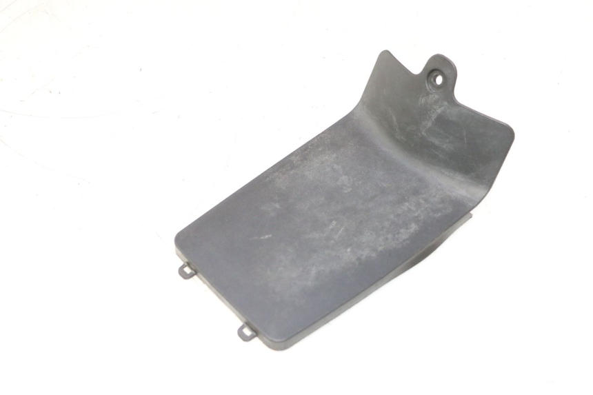 photo de CACHE BATTERIE PEUGEOT KISBEE 4T 50 (2023 - 2026) - Détail de la pièce