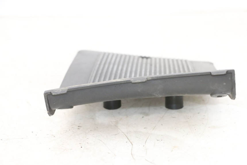 photo de CACHE BATTERIE KYMCO LIKE 125 (2009 - 2016) - Gros plan technique