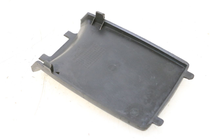photo de CACHE BATTERIE KEEWAY MATRIX RX9 125 (2006 - 2007) - Détail de la pièce