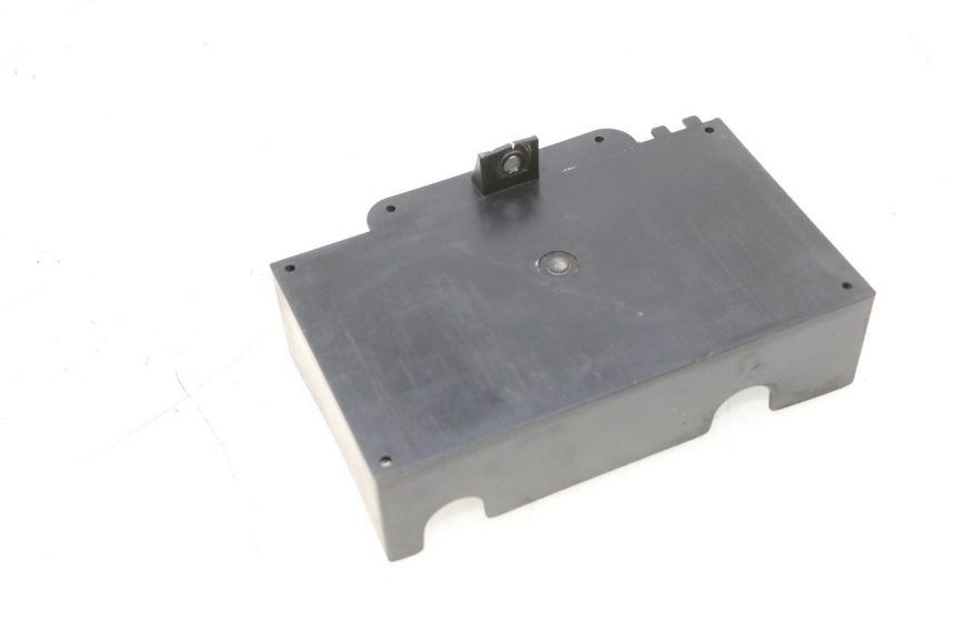 photo de CACHE BATTERIE KYMCO MOVIE S 125 (2009 - 2018) - Marquages et références