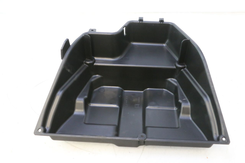 photo de CACHE BATTERIE PIAGGIO MP3 HPE 530 (2022 - 2026) - Zoom état d’usage