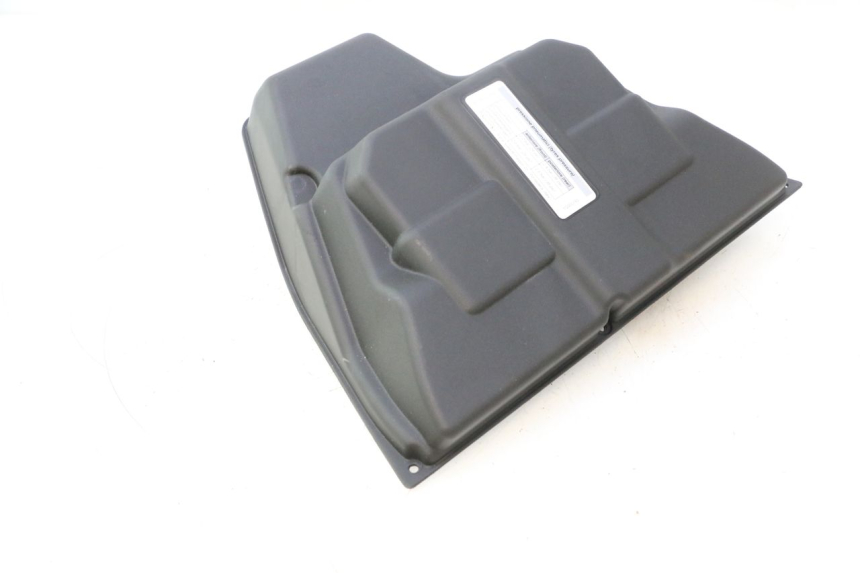 photo de CACHE BATTERIE PIAGGIO MP3 HPE 530 (2022 - 2026) - Gros plan technique