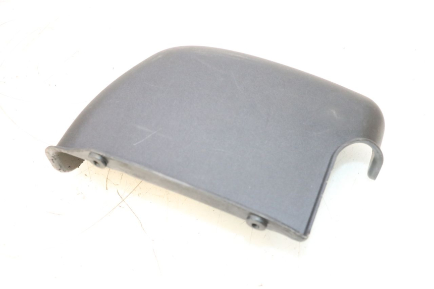 photo de CACHE BATTERIE PIAGGIO MP3 125 (2006 - 2014) - Détail de la pièce