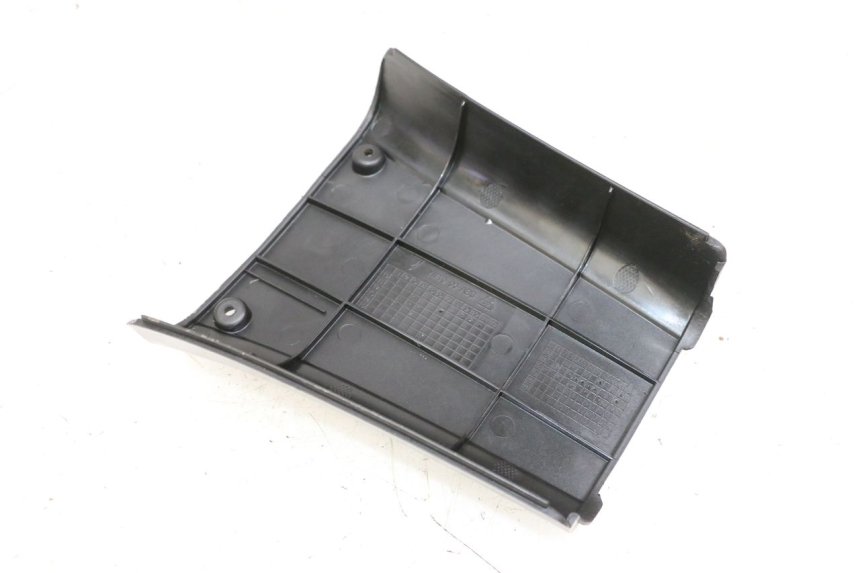 photo de CACHE BATTERIE JM MOTORS OLDIES GT 4T 50 (2018 - 2025) - Détail de la pièce