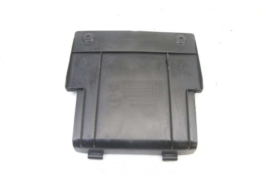 photo de CACHE BATTERIE SYM ORBIT III 3 4T 50 (2021 - 2025)