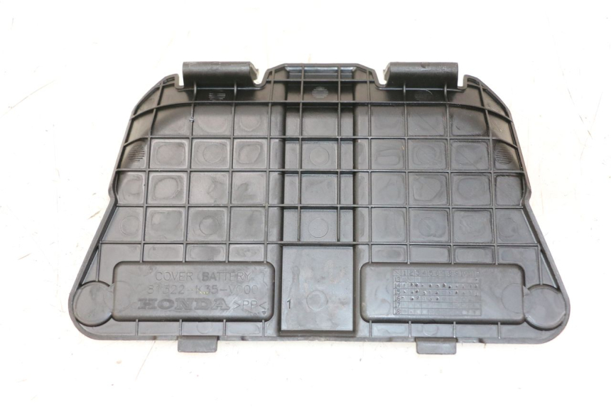 photo de CACHE BATTERIE HONDA PCX (JF57/JF64) 125 (2014 - 2018) - Vue principale