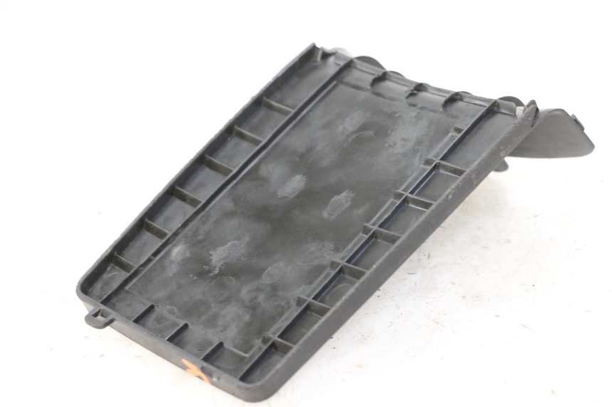 photo de CACHE BATTERIE PEUGEOT KISBEE 2T 50 (2010 - 2017)