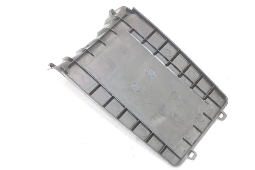 photo de CACHE BATTERIE PEUGEOT KISBEE 4T 50 (2018 - 2022)