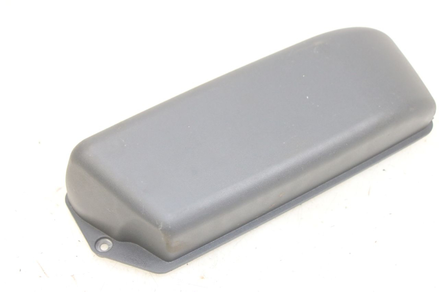 photo de CACHE BATTERIE PIAGGIO FLY 125 (2005 - 2012)