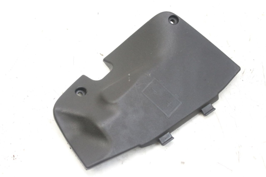 photo de CACHE BATTERIE PIAGGIO FLY 4T 50 (2013 - 2017)