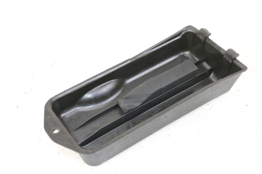 photo de CACHE BATTERIE PIAGGIO VESPA LX 150 (2005 - 2013)