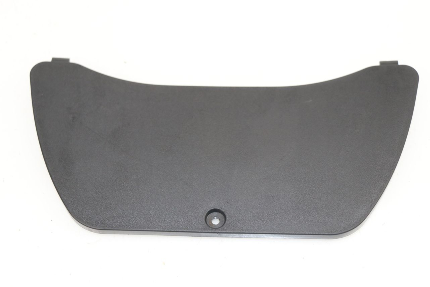 photo de CACHE BATTERIE PIAGGIO X8 400 (2006 - 2007)