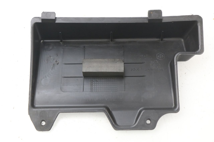 photo de CACHE BATTERIE PIAGGIO ZIP 4T 50 (2018 - 2020)