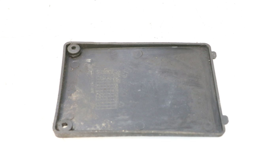 photo de CACHE BATTERIE KEEWAY RY6 2T 50 (2011 - 2019) - Détail de la pièce