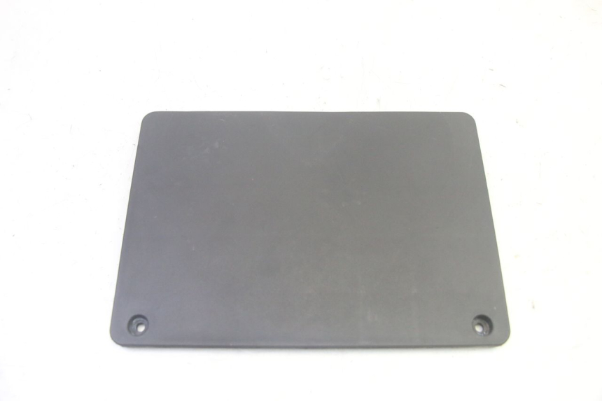 photo de CACHE BATTERIE JM MOTORS SANTANA EVO 50 (2024 - 2026) - Détail de la pièce