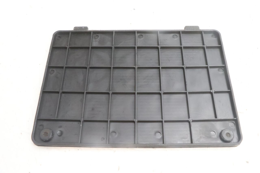 photo de CACHE BATTERIE JM MOTORS SANTANA EVO 50 (2024 - 2026) - Autre angle de vue