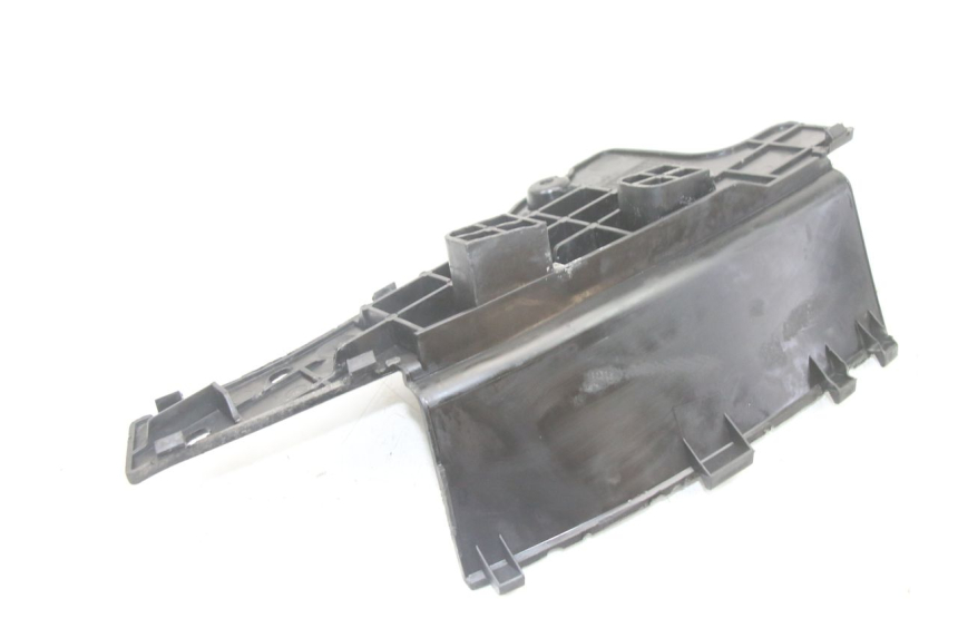 photo de CACHE BATTERIE SUZUKI BURGMAN 125 (2015 - 2017)