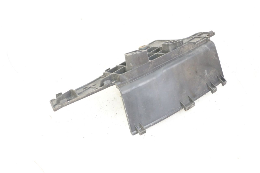 photo de CACHE BATTERIE SUZUKI BURGMAN 125 (2007 - 2014)