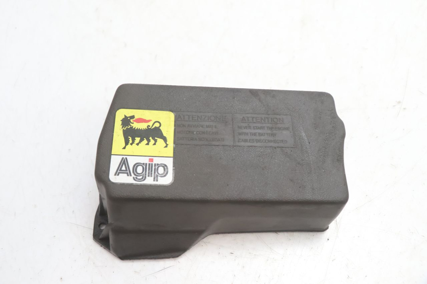 photo de CACHE BATTERIE PIAGGIO TYPHOON 50 (2000 - 2009) - Détail de la pièce