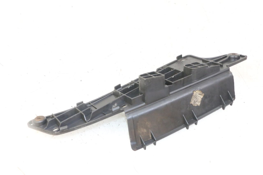 photo de CACHE BATTERIE SUZUKI UH BURGMAN 125 (2002 - 2006)