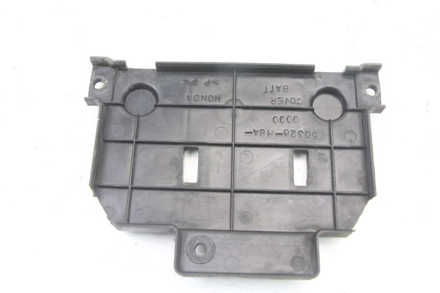 photo de CACHE BATTERIE HONDA VT C2 SHADOW 750 (1997 - 2001) - Détail de la pièce