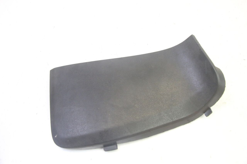 photo de CACHE BATTERIE YAMAHA XMAX X-MAX 125 (2006 - 2009) - Détail de la pièce