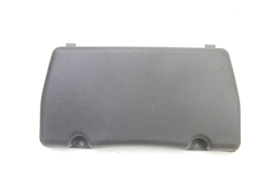 photo de CACHE BATTERIE PIAGGIO XEVO - X EVO 125 (2007 - 2016)