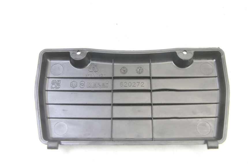 photo de CACHE BATTERIE PIAGGIO XEVO - X EVO 125 (2007 - 2016)