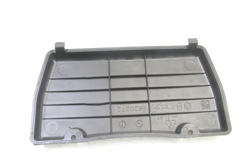 photo de CACHE BATTERIE PIAGGIO XEVO - X EVO 125 (2007 - 2016)