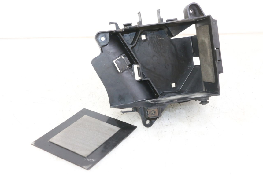photo de CACHE BATTERIE YAMAHA XVS DRAG STAR DRAGSTAR 650 (1997 - 2007)