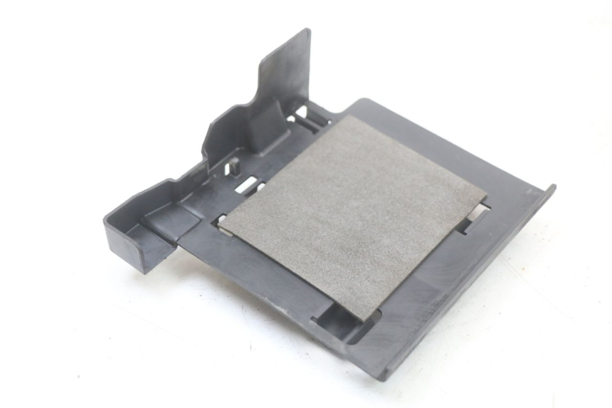 photo de CACHE BATTERIE YAMAHA XVS DRAG STAR DRAGSTAR 650 (1997 - 2007)