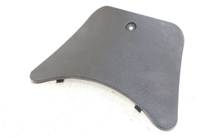 photo de CACHE BATTERIE YAMAHA YP MAJESTY 125 (2002 - 2006)
