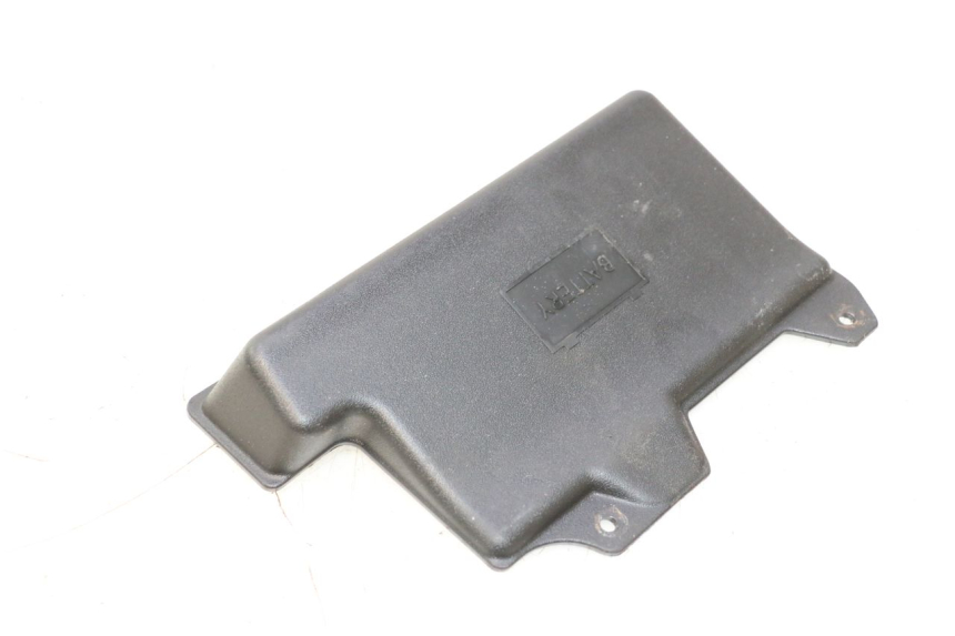 photo de CACHE BATTERIE PIAGGIO ZIP 2T 50 (2009 - 2019) - Zoom état d’usage