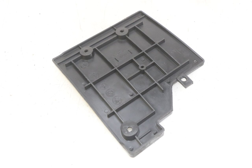photo de CACHE BATTERIE UNIVERSAL BIKE ZN50QT-11B 50 (2018 - 2021)
