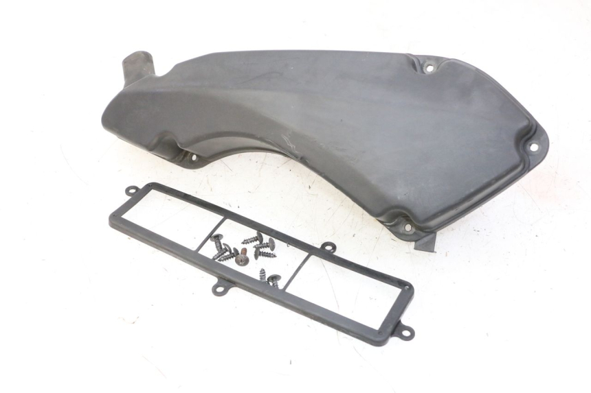 photo de CACHE BOITE AIR SUZUKI BURGMAN 125 (2007 - 2014) - Autre angle de vue