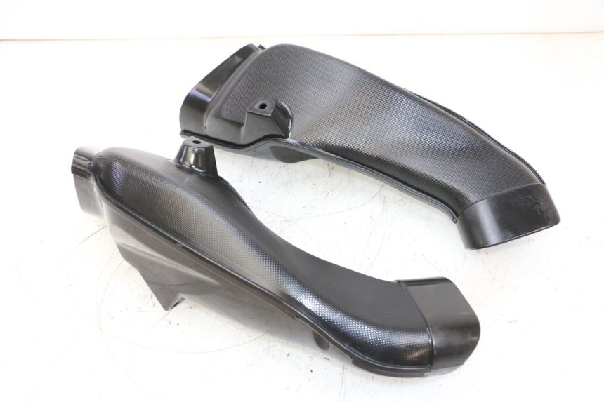 photo de CACHE BOITE AIR SUZUKI GSXR GSX-R 1000 (2003 - 2004) - Gros plan technique