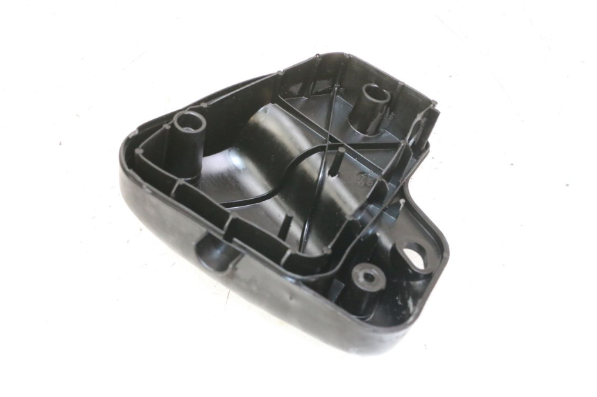photo de CACHE BOITE AIR PEUGEOT ELYSTAR 50 (2002 - 2014)